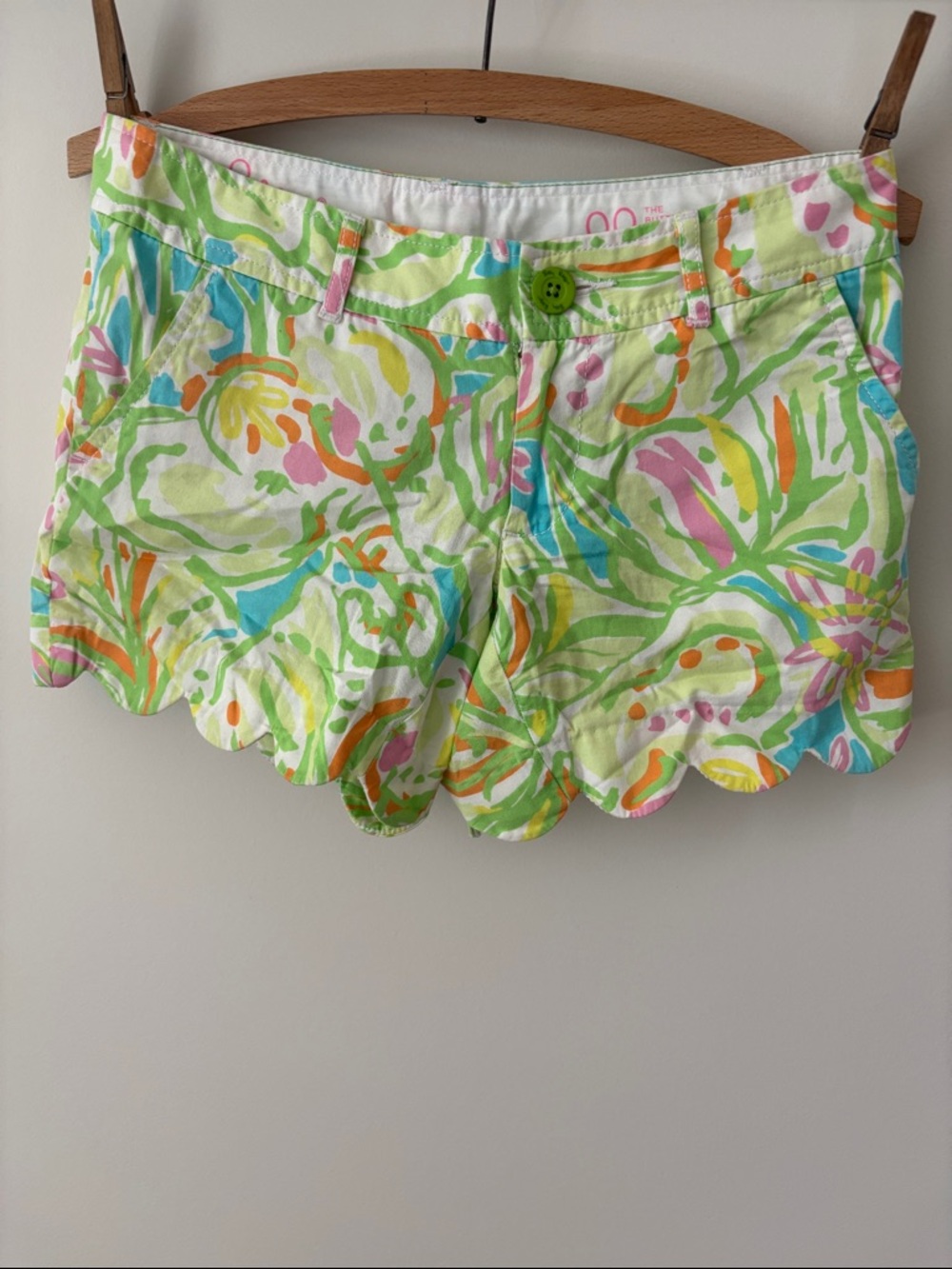 Lilly Pulitzer Scalloped Hem Floral Shorts - Lime Multi